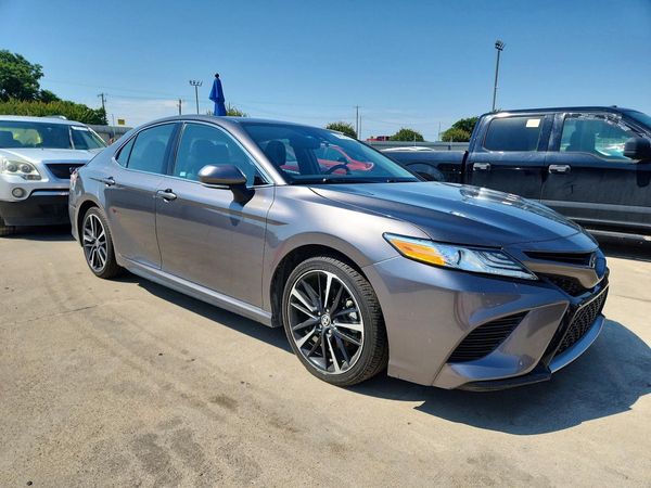 2020 TOYOTA CAMRY XSE — Passenger 3/4