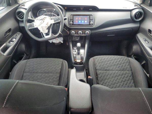 2021 NISSAN KICKS S