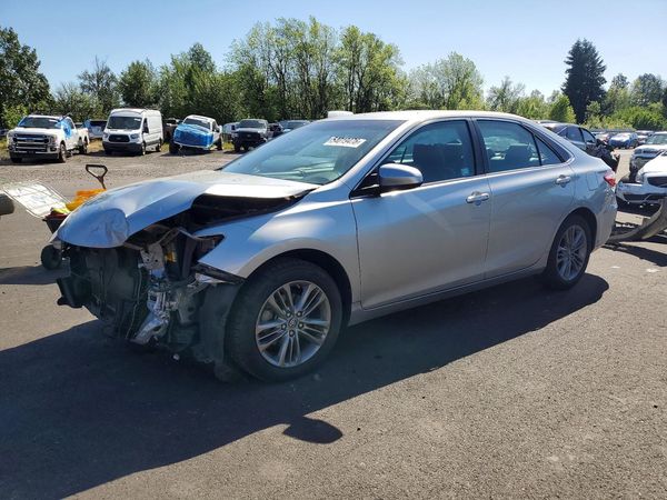 2016 TOYOTA CAMRY