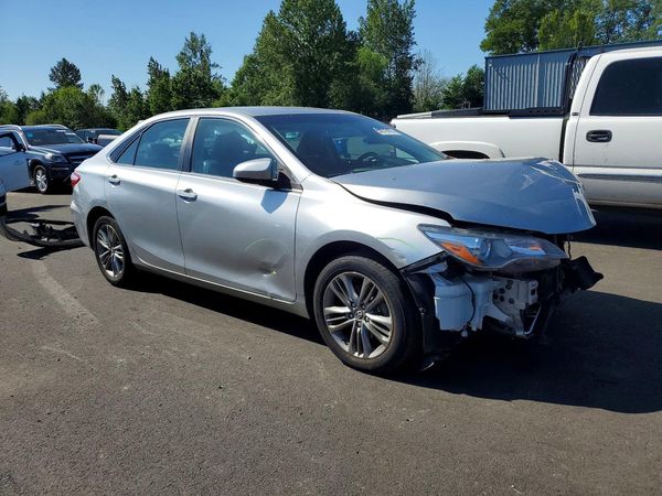 2016 TOYOTA CAMRY