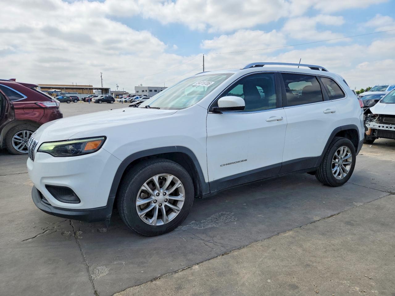 2019 JEEP CHEROKEE LATITUDE FWD
