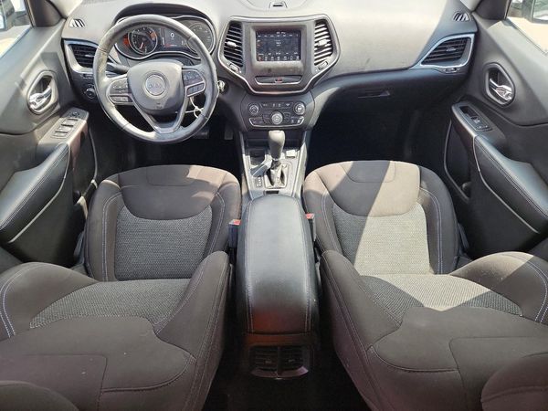 2019 JEEP CHEROKEE LATITUDE FWD
