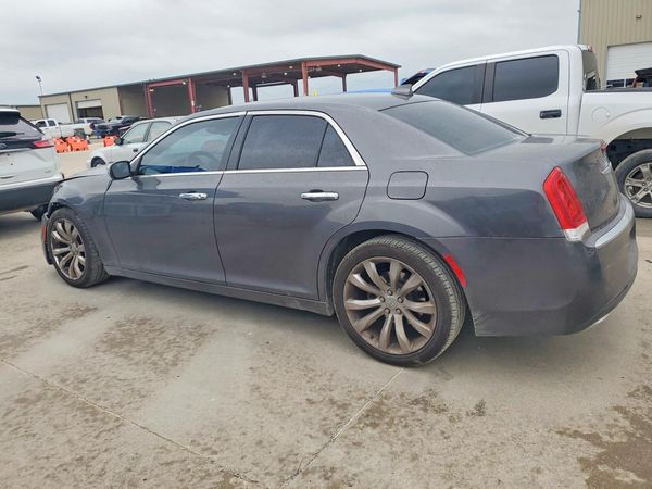 2019 CHRYSLER 300