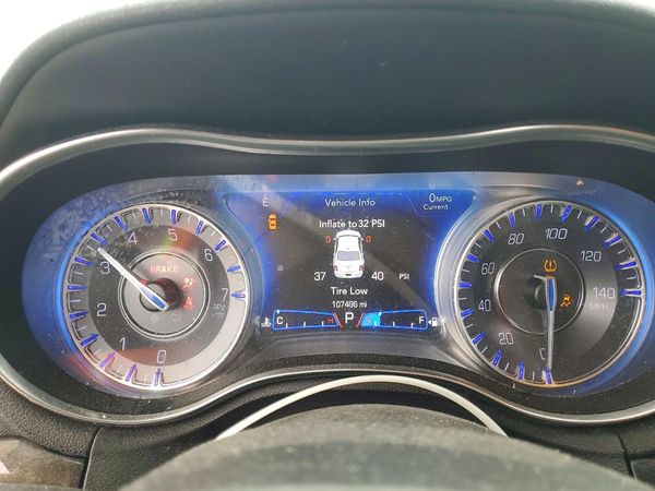 2019 CHRYSLER 300