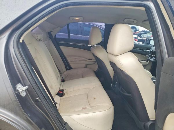 2019 CHRYSLER 300