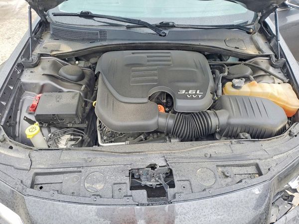 2019 CHRYSLER 300