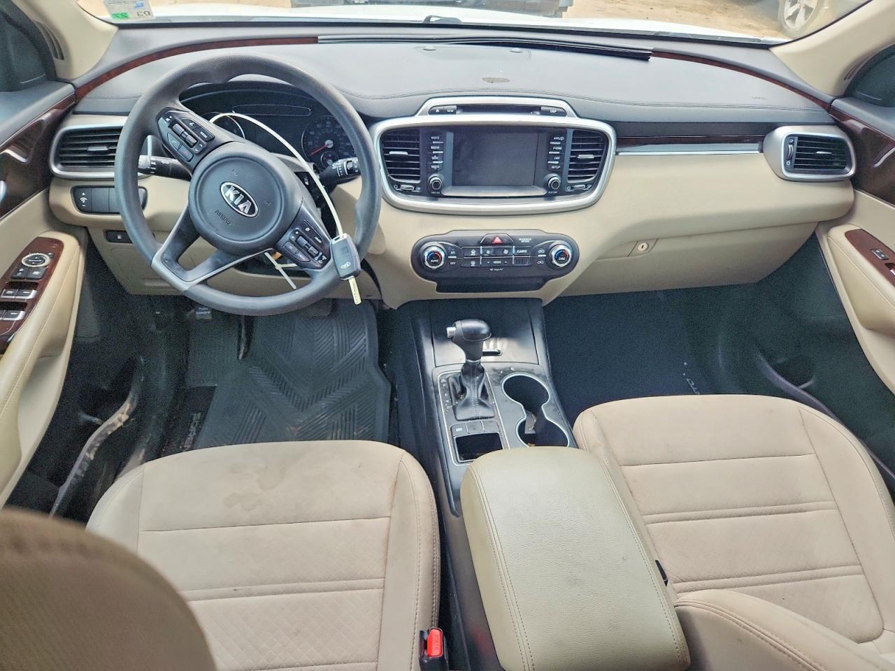2018 KIA SORENTO L, LX
