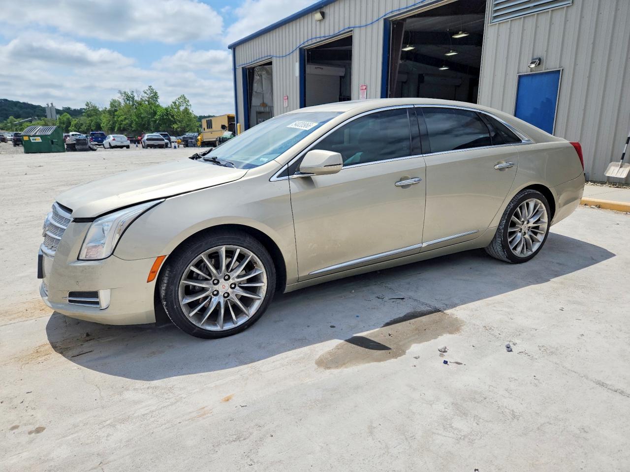 2013 CADILLAC XTS Platinum Collection