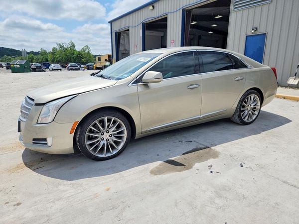 2013 CADILLAC XTS Platinum Collection