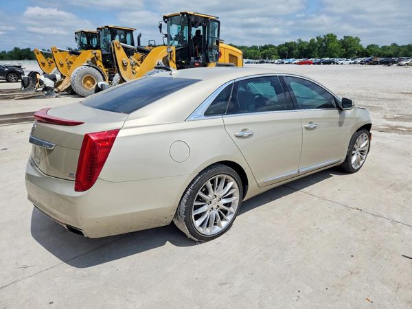 2013 CADILLAC XTS Platinum Collection
