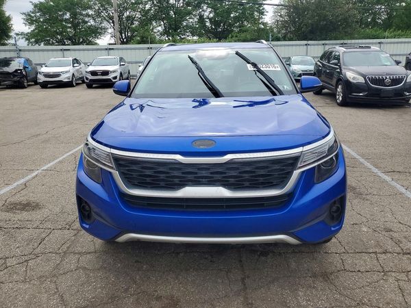 2021 KIA SELTOS S