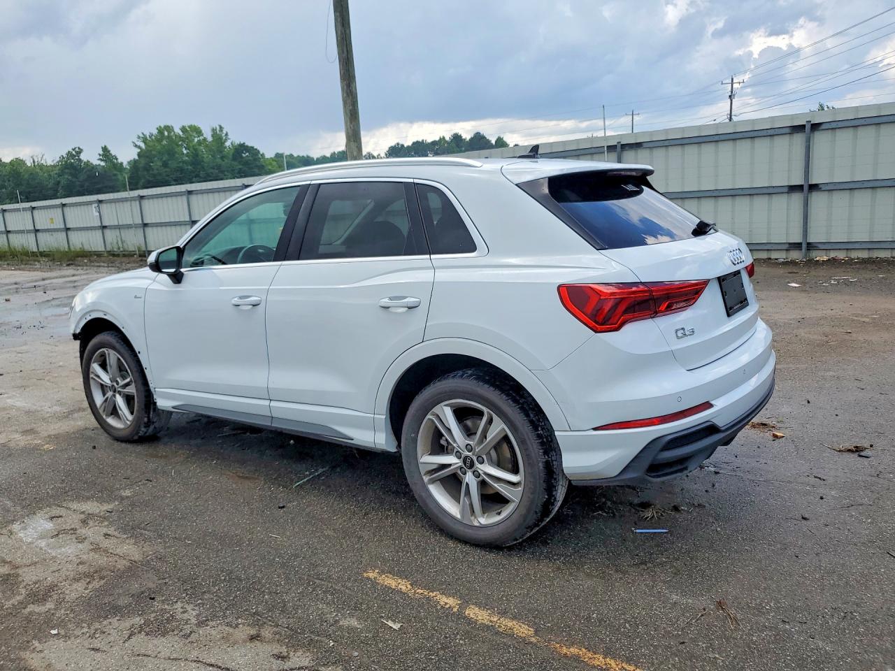 2023 AUDI Q3