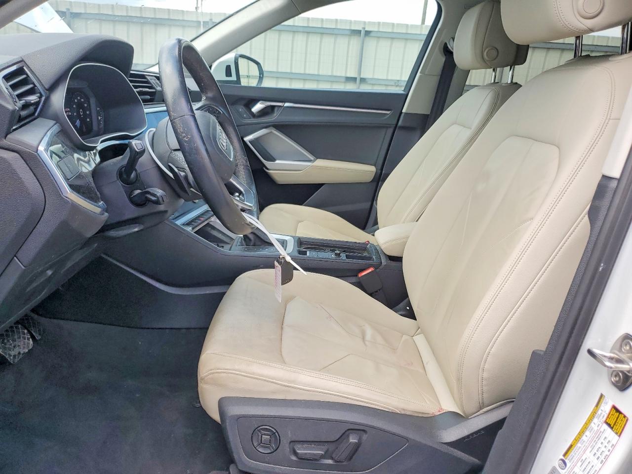 2023 AUDI Q3