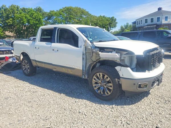 2018 NISSAN TITAN