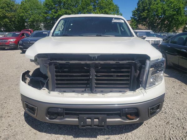 2018 NISSAN TITAN