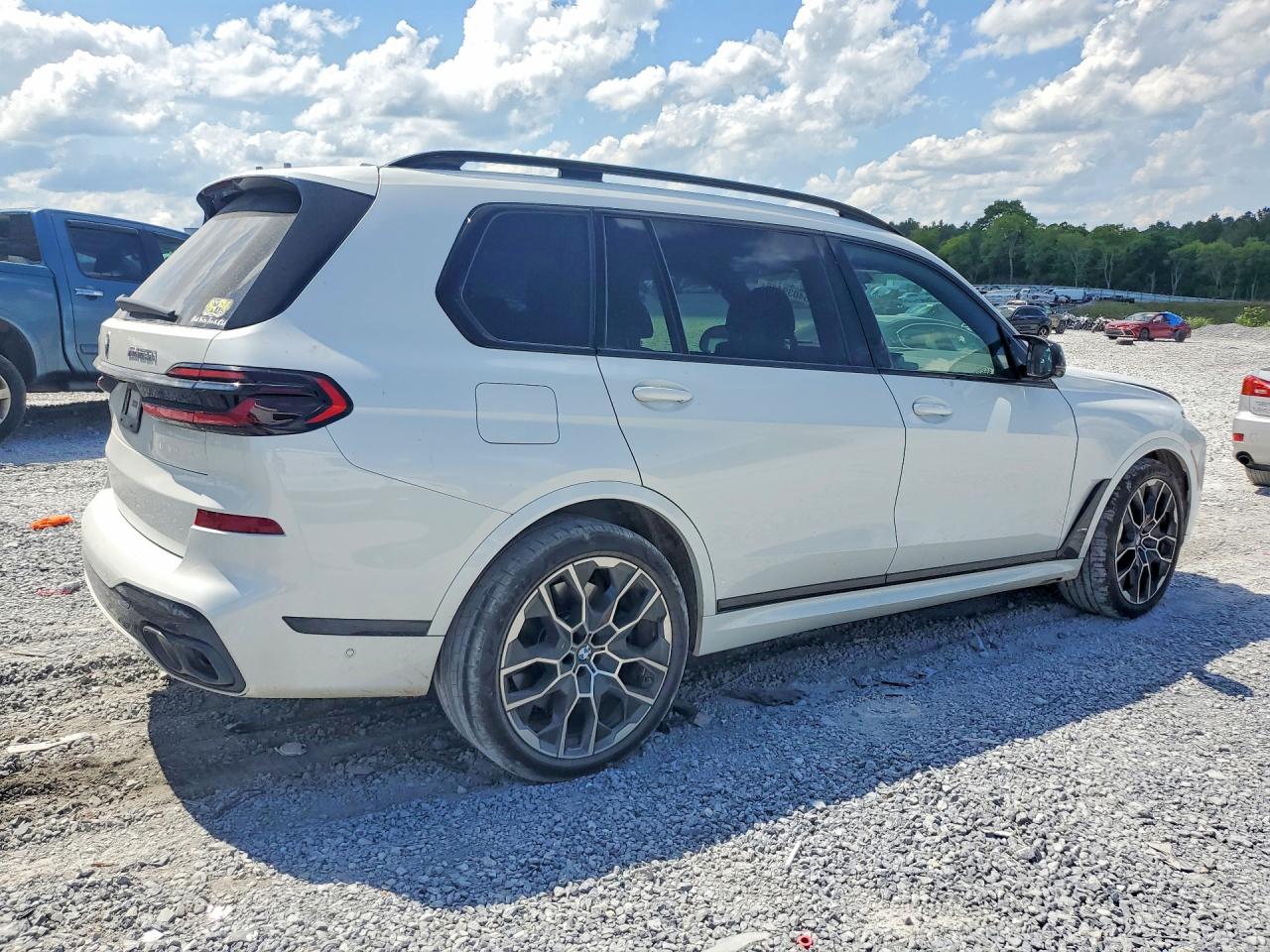2026 BMW X7 M60i