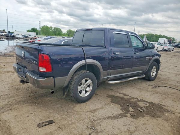 2013 RAM 1500 SLT