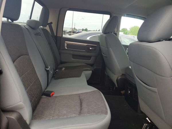 2013 RAM 1500 SLT
