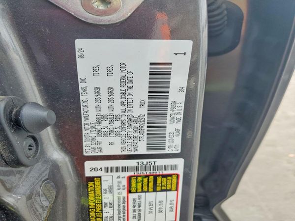 2024 TOYOTA TUNDRA SR5