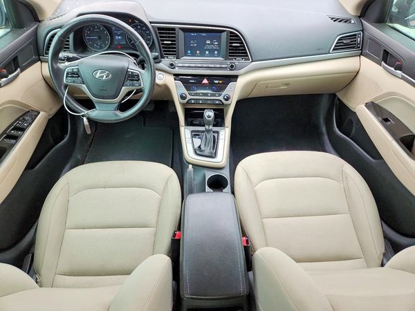 2017 HYUNDAI ELANTRA