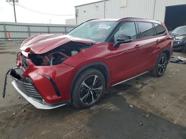 2021 TOYOTA HIGHLANDER XSE