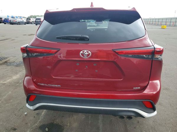 2021 TOYOTA HIGHLANDER XSE