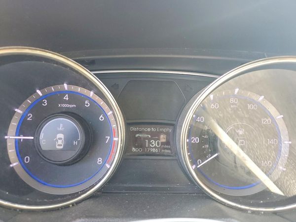 2012 HYUNDAI SONATA Middle-low level