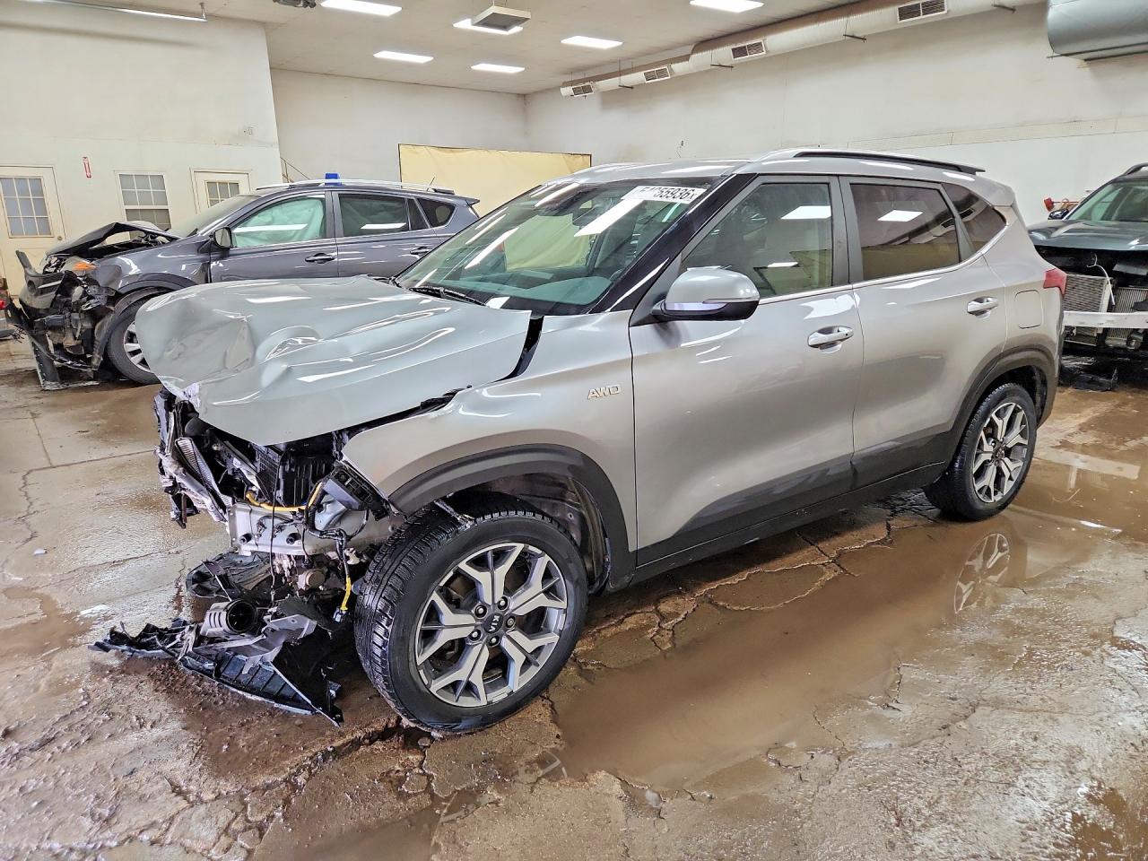 2021 KIA SELTOS EX