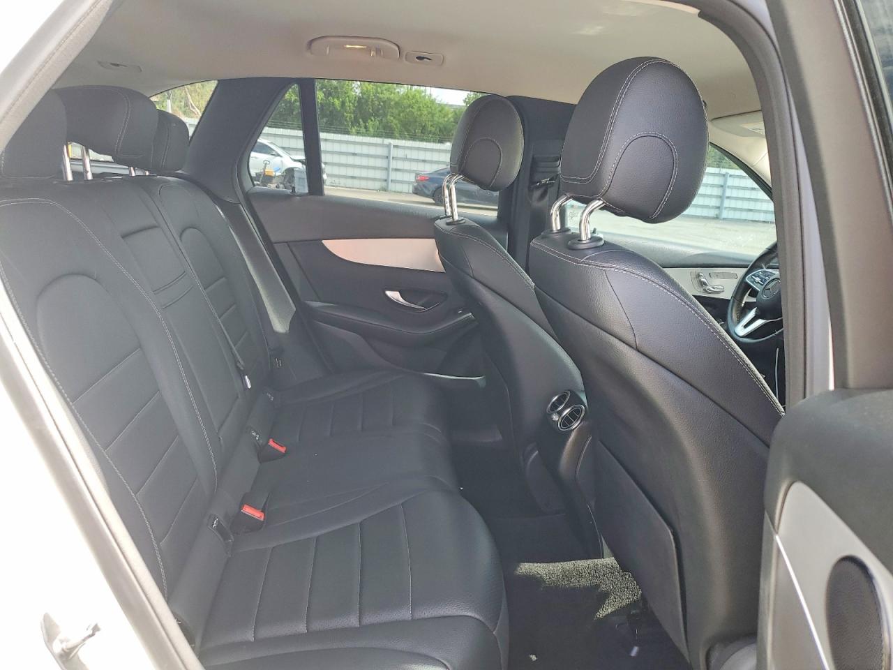 2020 MERCEDES-BENZ GLC GLC300