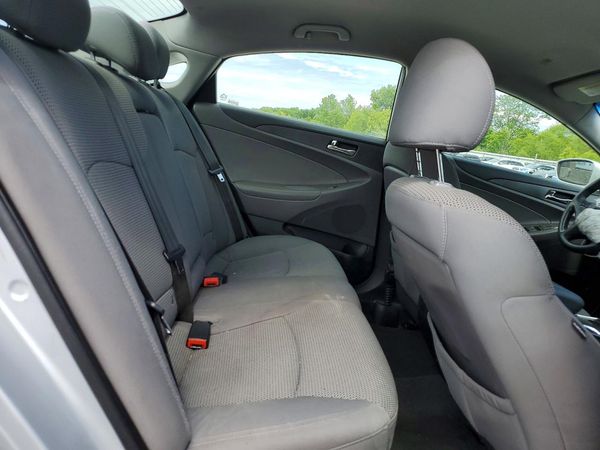 2012 HYUNDAI SONATA Middle-low level