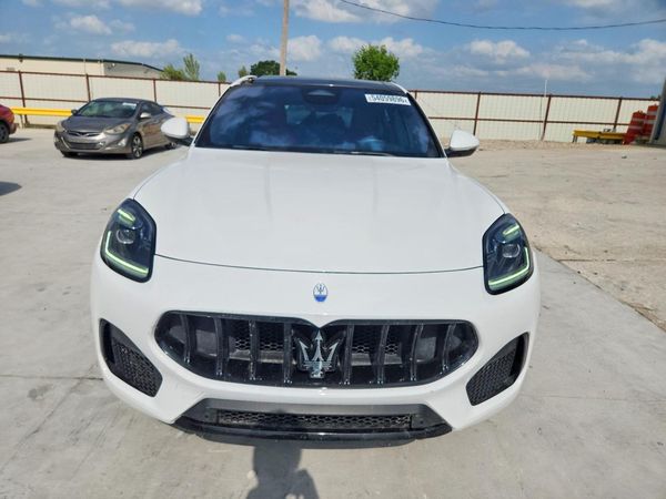 2023 MASERATI GRECALE