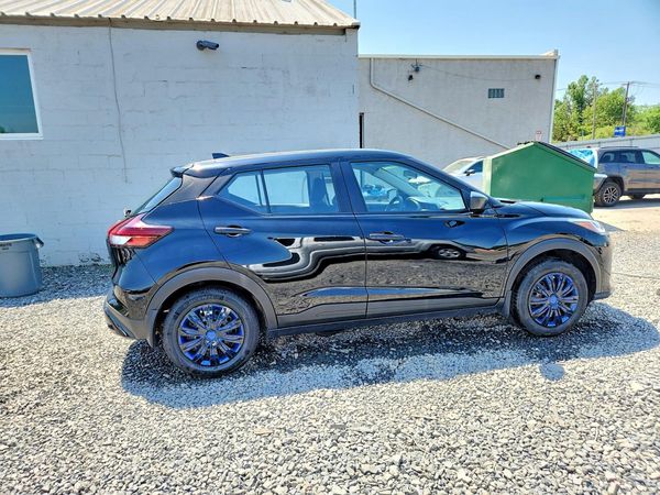 2023 NISSAN KICKS S