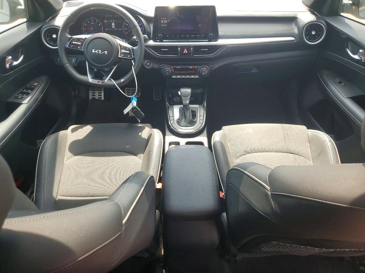 2024 KIA FORTE GT Line