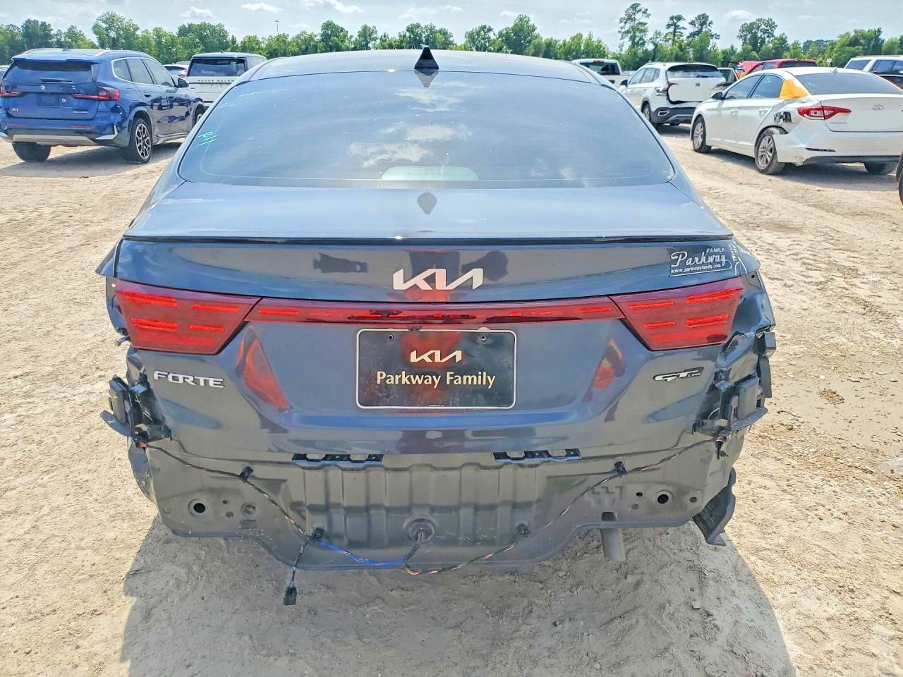 2024 KIA FORTE GT Line
