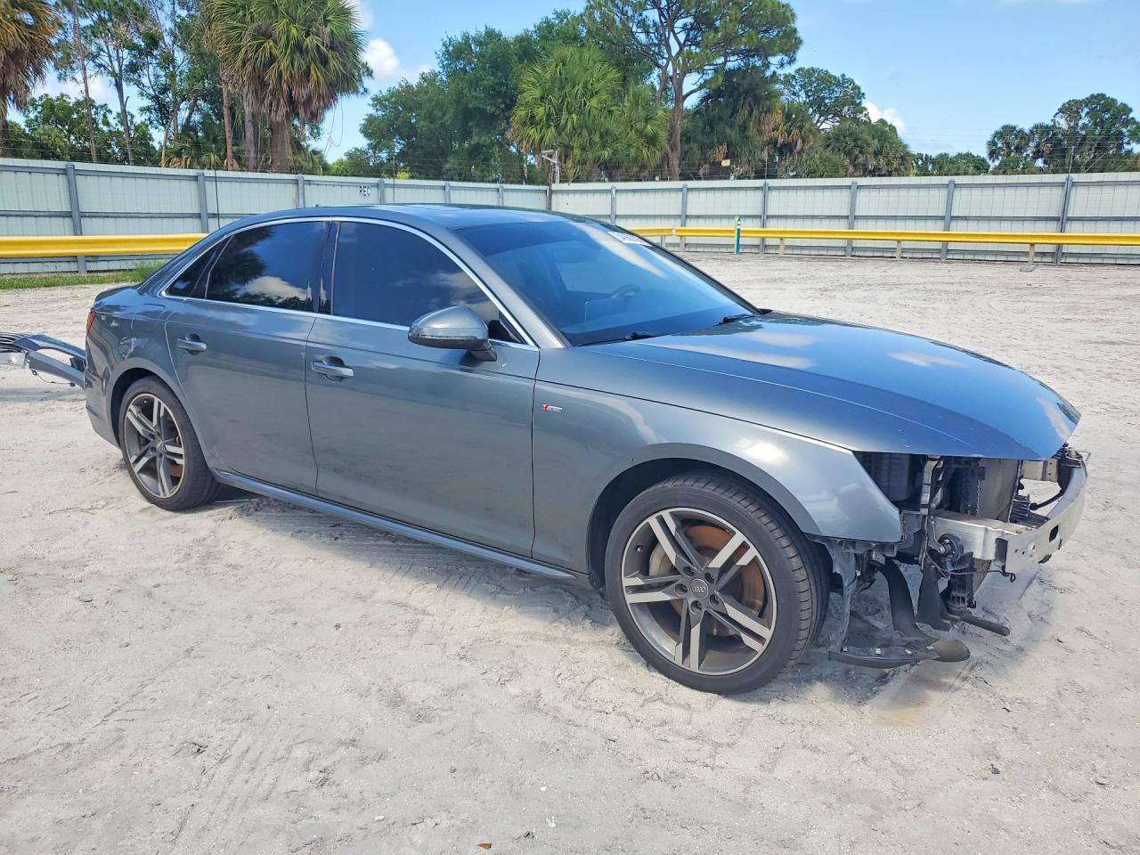 2017 AUDI A4