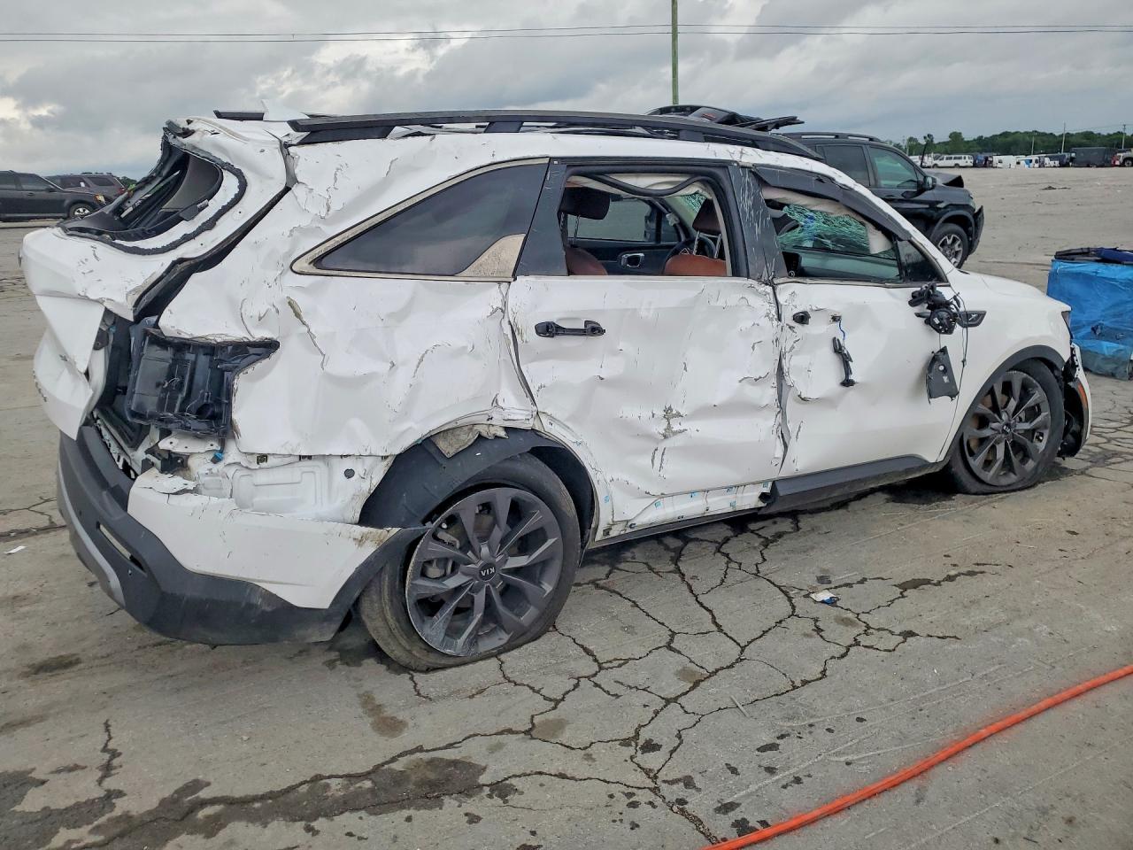 2021 KIA SORENTO SX, SXP