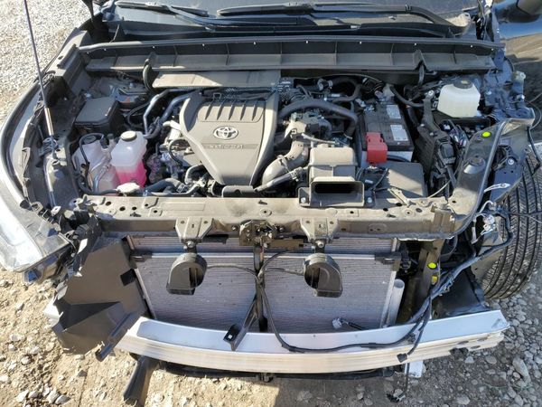 2025 TOYOTA HIGHLANDER — Engine bay
