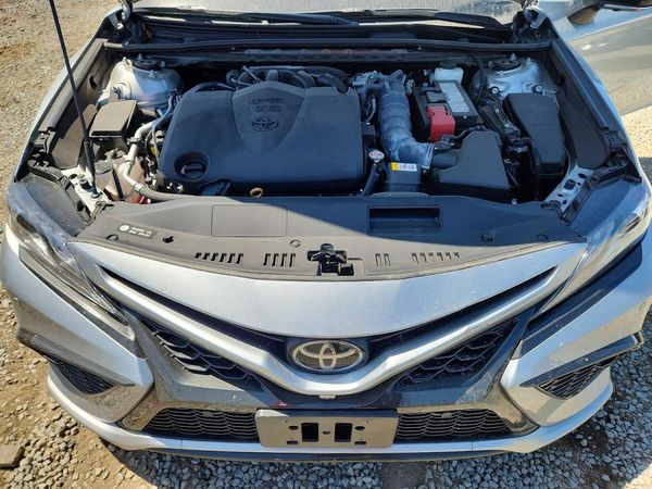 2024 TOYOTA CAMRY