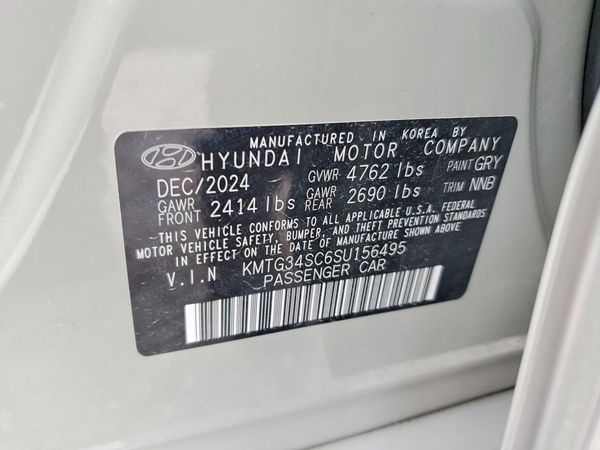 2025 GENESIS G70