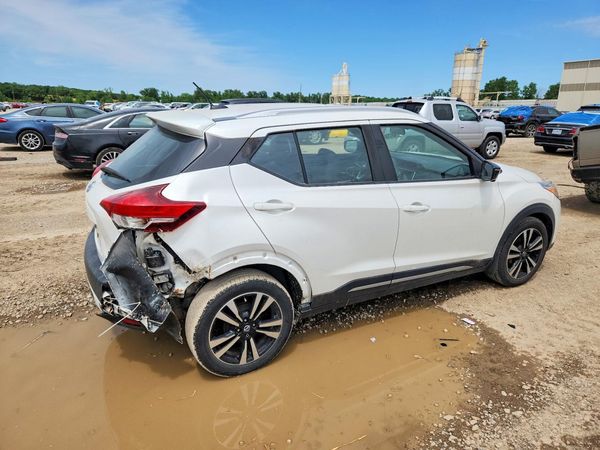 2019 NISSAN KICKS
