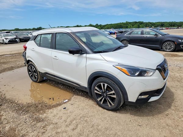2019 NISSAN KICKS