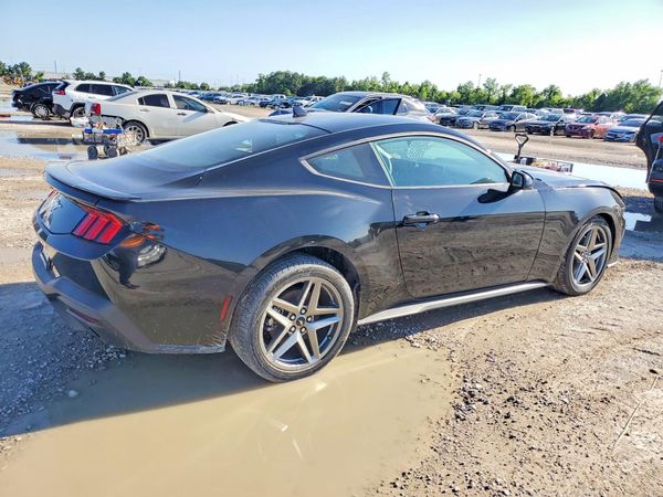 2026 FORD MUSTANG I4