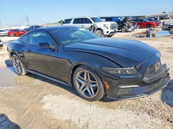 2026 FORD MUSTANG I4