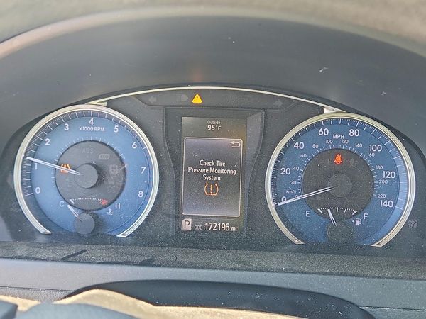 2016 TOYOTA CAMRY