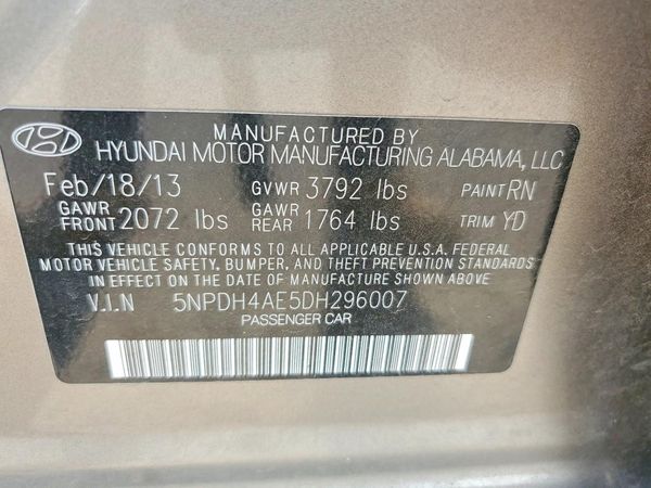 2013 HYUNDAI ELANTRA