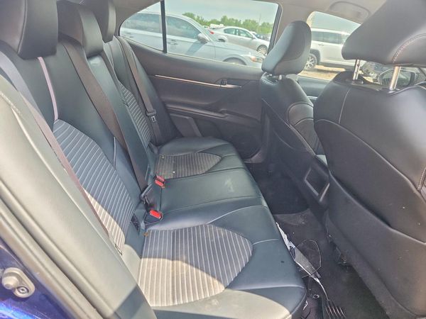2022 TOYOTA CAMRY SE