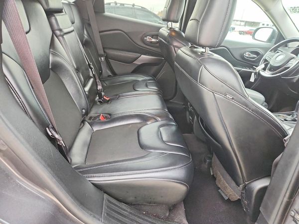 2019 JEEP CHEROKEE LATITUDE PLUS FWD