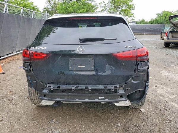 2021 MERCEDES-BENZ GLA 250 4MATIC