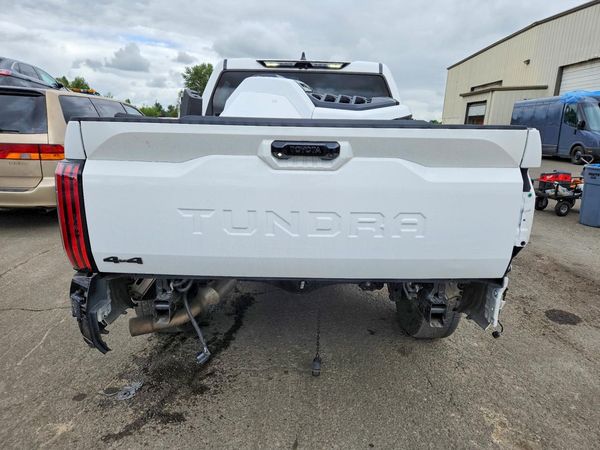 2025 TOYOTA TUNDRA