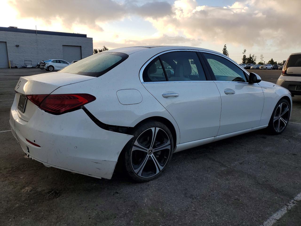 2025 MERCEDES-BENZ C C300